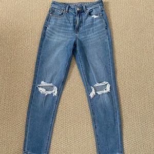 american eagle mom jeans